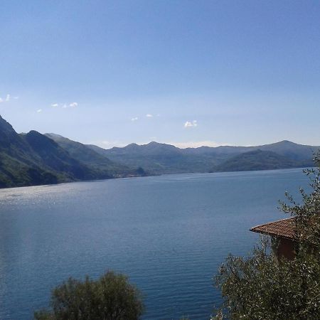 Villa Luxurious Attic-Swimming Pool Riva di Solto Exterior foto